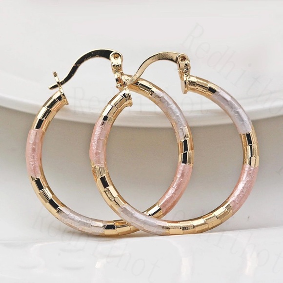 NEW 18k gold plated three tone hoop earrings - Picture 4 of 8
